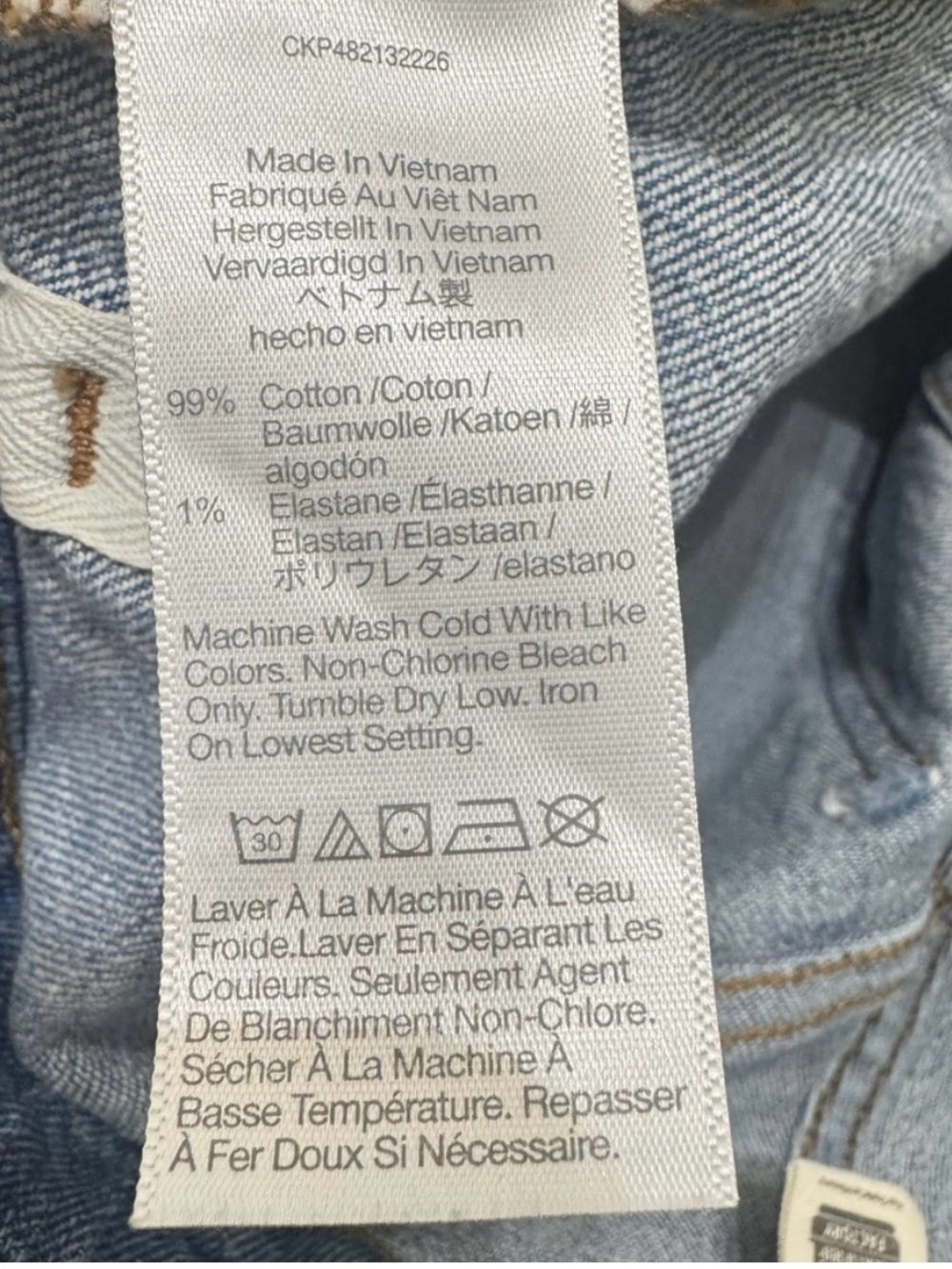 Madewell Curvy 90s Straight Leg Jeans in Light Blue Denim - Picture 12 of 12